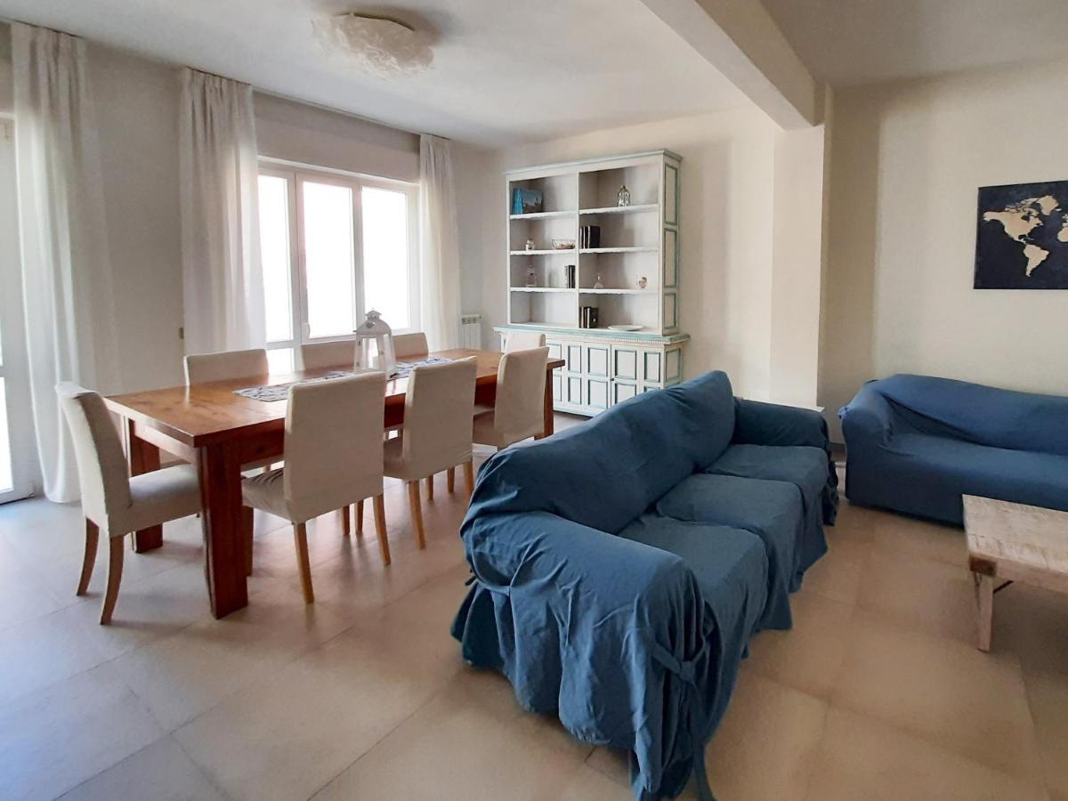 Casa Di Nicola Apartment Viareggio Bagian luar foto